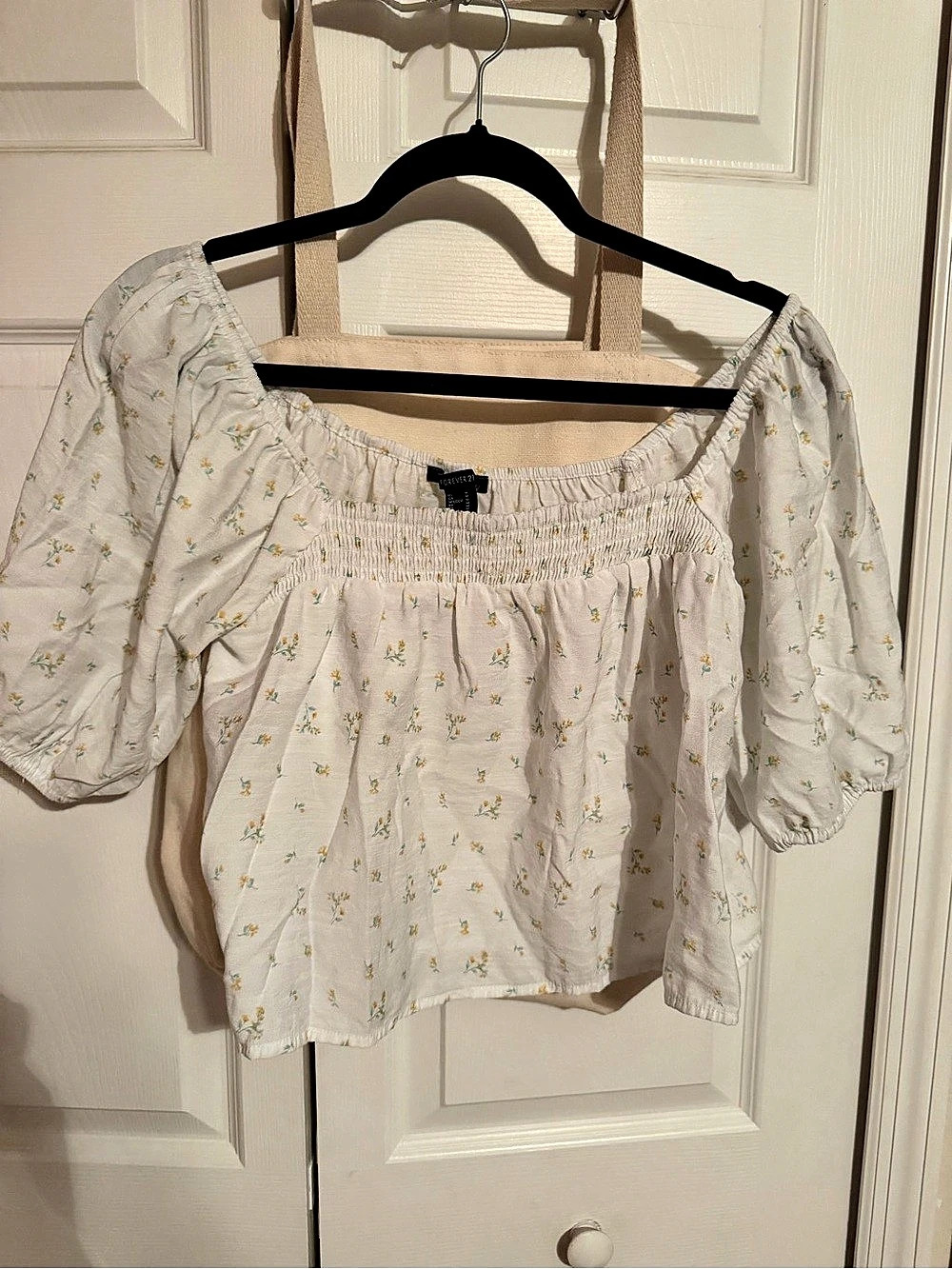 Forever 21 Floral Puff Sleeve Blouse in White